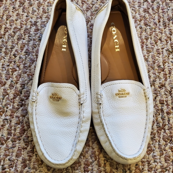 COACH CREAM LEATHER LOAFERS - Picture 2 of 6